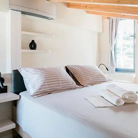 Tempestini Exclusive Nikiana