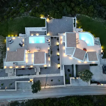 Tempestini Exclusive * Nikiana